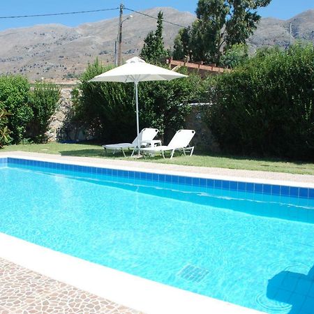 Villa With A Pool In Lefkogia Lefkogeia Екстер'єр фото