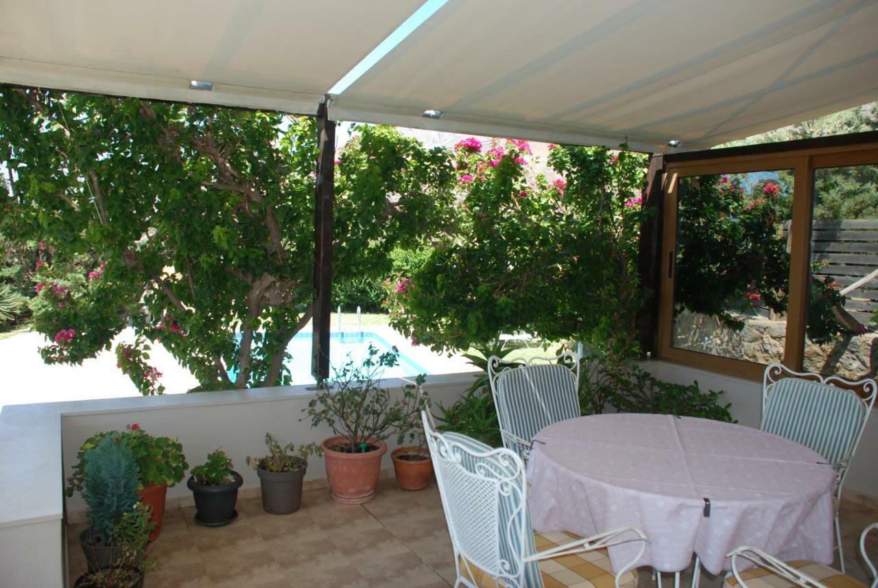 Villa With A Pool In Lefkogia Lefkogeia Екстер'єр фото