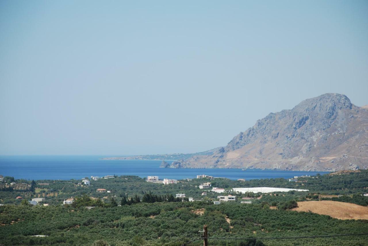 Villa With A Pool In Lefkogia Lefkogeia Екстер'єр фото